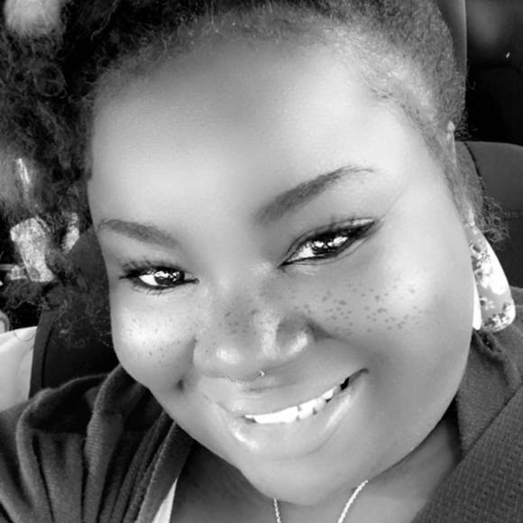 Meet your Posher, Mercedes - Picture 1 of 1